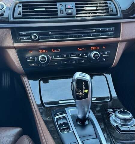 Білий БМВ 5 Серія, об'ємом двигуна 2 л та пробігом 271 тис. км за 13700 $, фото 15 на Automoto.ua