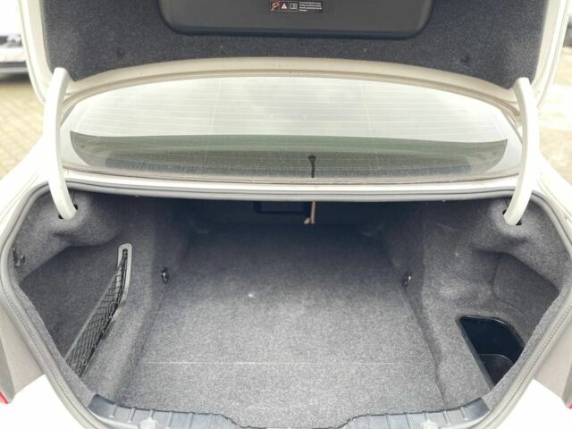 Белый БМВ 5 Серия, объемом двигателя 2 л и пробегом 267 тыс. км за 11999 $, фото 22 на Automoto.ua