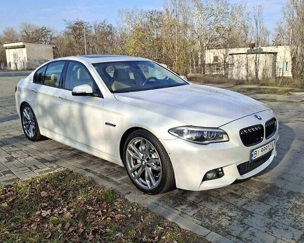 Белый БМВ 5 Серия, объемом двигателя 2.99 л и пробегом 150 тыс. км за 21000 $, фото 1 на Automoto.ua