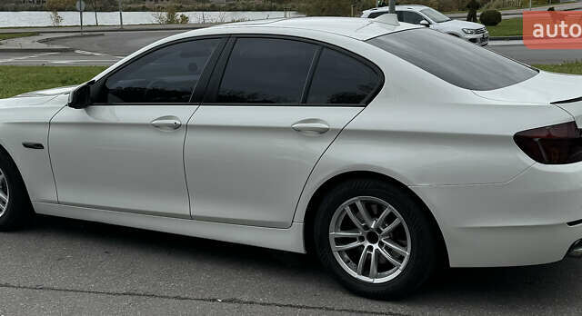 Белый БМВ 5 Серия, объемом двигателя 2 л и пробегом 157 тыс. км за 16700 $, фото 8 на Automoto.ua