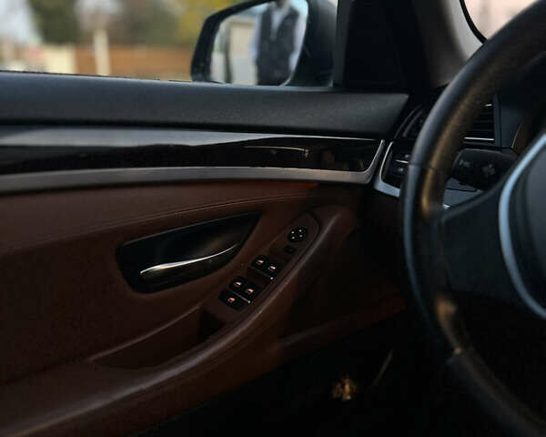 Белый БМВ 5 Серия, объемом двигателя 2 л и пробегом 235 тыс. км за 13700 $, фото 10 на Automoto.ua