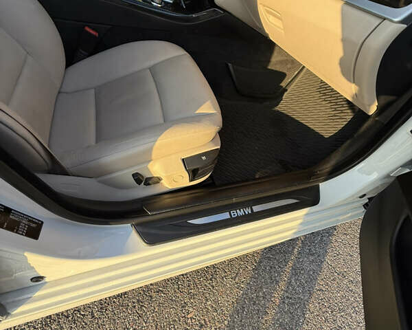 Білий БМВ 5 Серія, об'ємом двигуна 2 л та пробігом 147 тис. км за 14600 $, фото 3 на Automoto.ua
