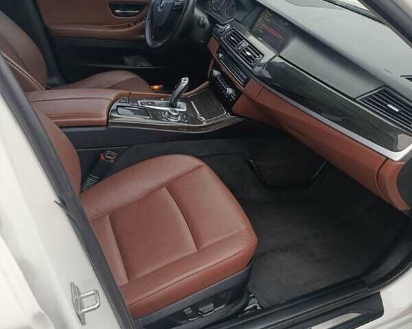 Белый БМВ 5 Серия, объемом двигателя 2 л и пробегом 223 тыс. км за 11350 $, фото 27 на Automoto.ua