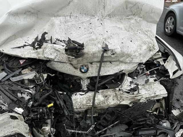 БМВ 5 Серия 2013 в Ивано-Франковске на Automoto.ua Белый БМВ 5 Серия, объемом двигателя 2 л и пробегом 173 тыс. км за 4500 $, фото 5 на Automoto.ua