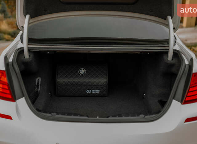 Белый БМВ 5 Серия, объемом двигателя 2 л и пробегом 282 тыс. км за 17500 $, фото 15 на Automoto.ua