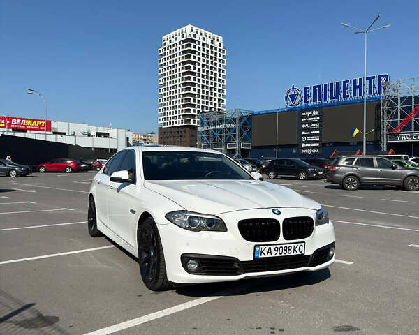 Белый БМВ 5 Серия, объемом двигателя 3 л и пробегом 173 тыс. км за 18000 $, фото 6 на Automoto.ua