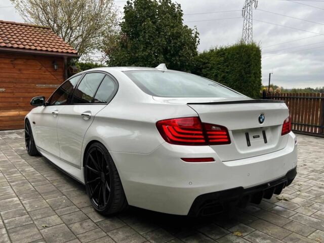 Білий БМВ 5 Серія, об'ємом двигуна 3 л та пробігом 157 тис. км за 9000 $, фото 8 на Automoto.ua