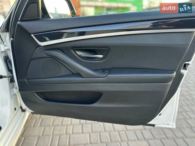 Белый БМВ 5 Серия, объемом двигателя 2 л и пробегом 250 тыс. км за 15500 $, фото 40 на Automoto.ua