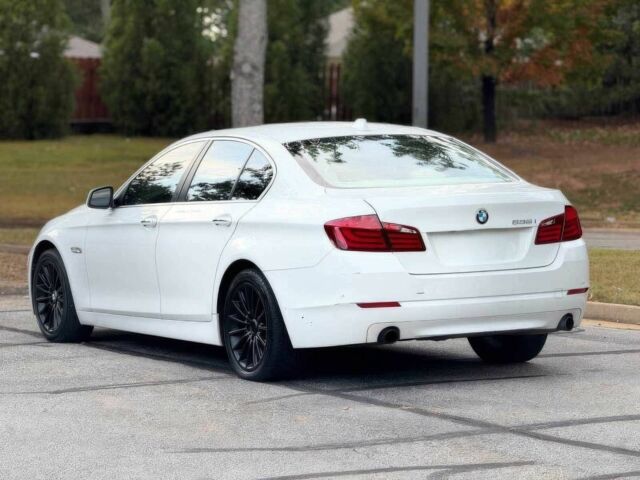 БМВ 5 Серия 2014 в Днепре (Днепропетровске) на Automoto.ua Белый БМВ 5 Серия, объемом двигателя 3 л и пробегом 90 тыс. км за 14500 $, фото 3 на Automoto.ua
