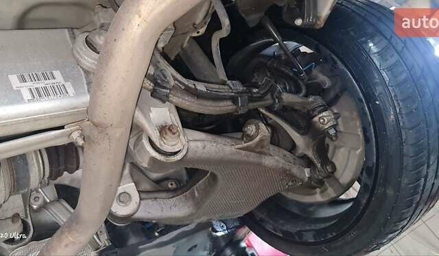 Белый БМВ 5 Серия, объемом двигателя 3 л и пробегом 117 тыс. км за 23000 $, фото 35 на Automoto.ua