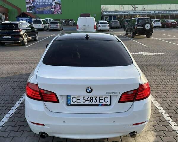 Белый БМВ 5 Серия, объемом двигателя 3 л и пробегом 122 тыс. км за 15300 $, фото 2 на Automoto.ua