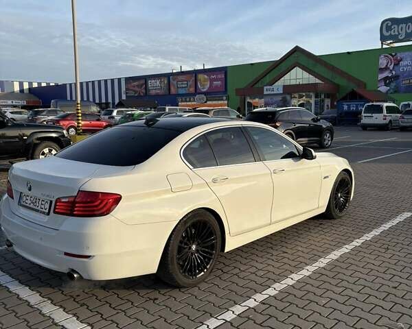 Белый БМВ 5 Серия, объемом двигателя 3 л и пробегом 122 тыс. км за 15300 $, фото 3 на Automoto.ua