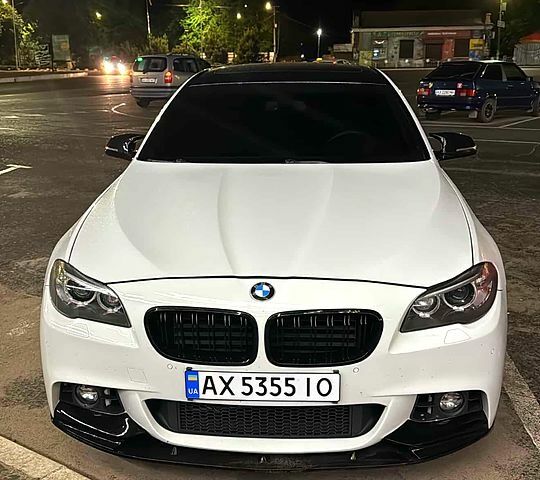 Білий БМВ 5 Серія, об'ємом двигуна 3 л та пробігом 200 тис. км за 23000 $, фото 2 на Automoto.ua