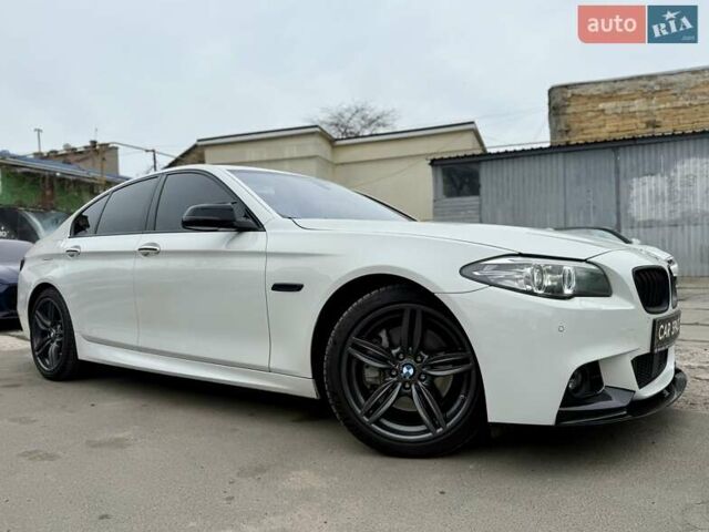 Белый БМВ 5 Серия, объемом двигателя 4.4 л и пробегом 124 тыс. км за 19999 $, фото 5 на Automoto.ua