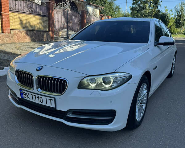Белый БМВ 5 Серия, объемом двигателя 2 л и пробегом 159 тыс. км за 21000 $, фото 4 на Automoto.ua