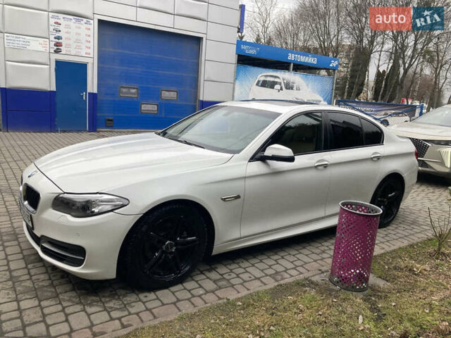 Белый БМВ 5 Серия, объемом двигателя 2 л и пробегом 304 тыс. км за 10500 $, фото 8 на Automoto.ua