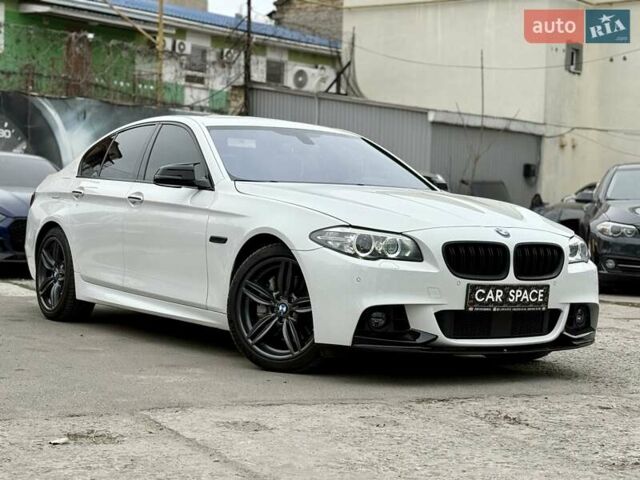 Белый БМВ 5 Серия, объемом двигателя 4.4 л и пробегом 124 тыс. км за 19999 $, фото 4 на Automoto.ua