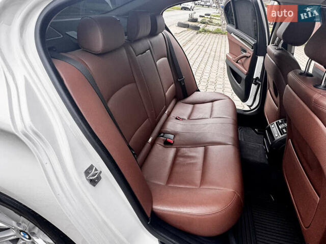 Белый БМВ 5 Серия, объемом двигателя 3 л и пробегом 196 тыс. км за 16900 $, фото 71 на Automoto.ua