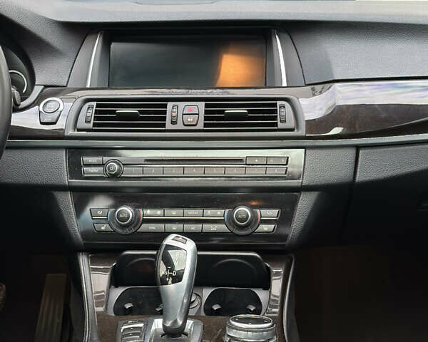 БМВ 5 Серия 2014 в Ужгороде на Automoto.ua Белый БМВ 5 Серия, объемом двигателя 2 л и пробегом 247 тыс. км за 14999 $, фото 14 на Automoto.ua
