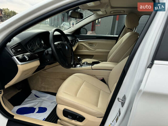 Білий БМВ 5 Серія, об'ємом двигуна 2 л та пробігом 208 тис. км за 12700 $, фото 17 на Automoto.ua