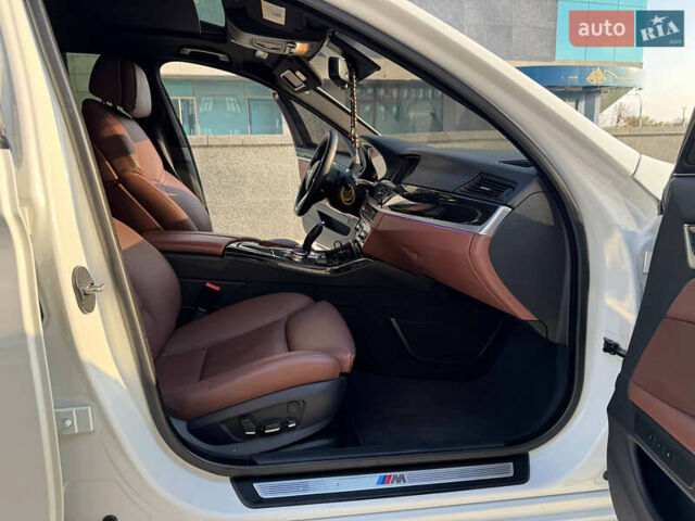 Білий БМВ 5 Серія, об'ємом двигуна 2.98 л та пробігом 139 тис. км за 18700 $, фото 10 на Automoto.ua