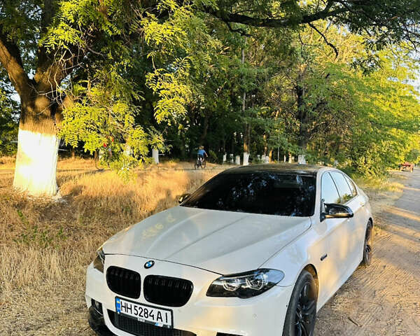 Белый БМВ 5 Серия, объемом двигателя 2.98 л и пробегом 200 тыс. км за 15400 $, фото 4 на Automoto.ua