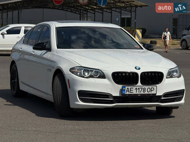 Белый БМВ 5 Серия, объемом двигателя 2 л и пробегом 97 тыс. км за 16000 $, фото 3 на Automoto.ua