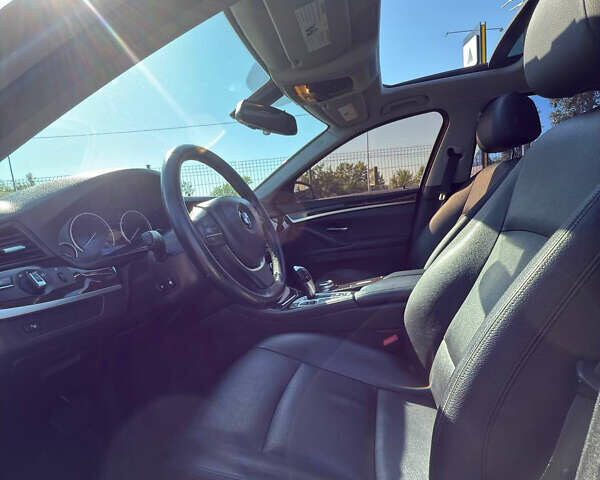 Белый БМВ 5 Серия, объемом двигателя 3 л и пробегом 173 тыс. км за 18000 $, фото 8 на Automoto.ua