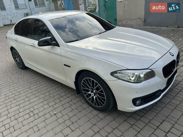 Белый БМВ 5 Серия, объемом двигателя 2 л и пробегом 275 тыс. км за 18500 $, фото 9 на Automoto.ua