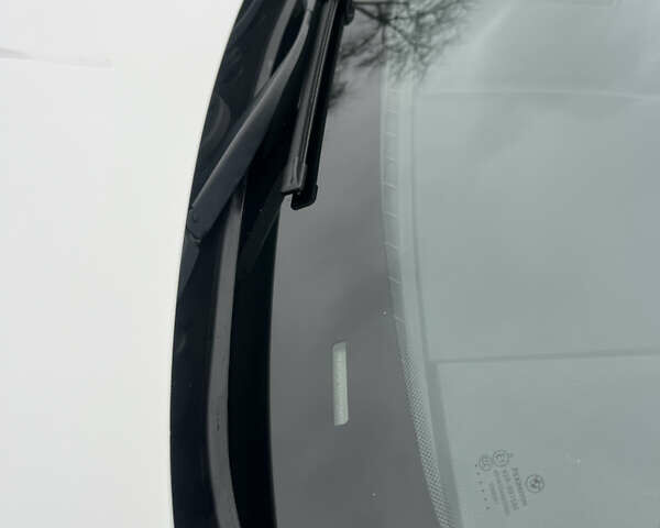 Белый БМВ 5 Серия, объемом двигателя 2 л и пробегом 173 тыс. км за 16500 $, фото 12 на Automoto.ua