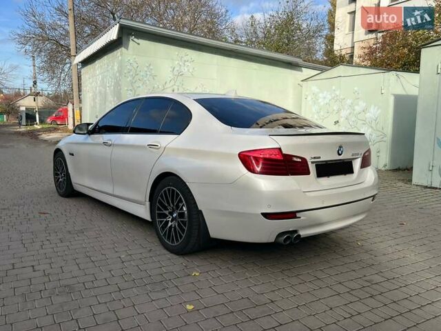 Белый БМВ 5 Серия, объемом двигателя 2 л и пробегом 275 тыс. км за 18500 $, фото 2 на Automoto.ua