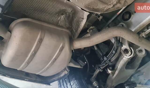 Белый БМВ 5 Серия, объемом двигателя 3 л и пробегом 117 тыс. км за 23000 $, фото 17 на Automoto.ua