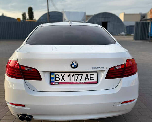 Белый БМВ 5 Серия, объемом двигателя 2 л и пробегом 87 тыс. км за 14400 $, фото 6 на Automoto.ua