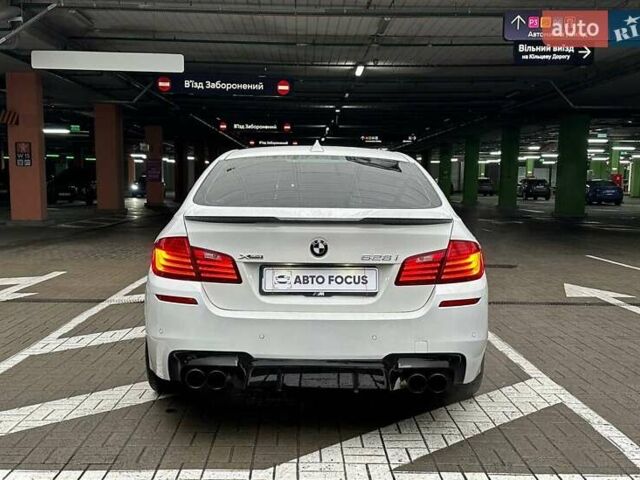 Белый БМВ 5 Серия, объемом двигателя 2 л и пробегом 184 тыс. км за 16990 $, фото 5 на Automoto.ua