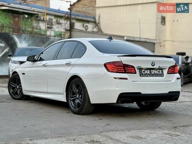 Белый БМВ 5 Серия, объемом двигателя 4.4 л и пробегом 124 тыс. км за 19999 $, фото 11 на Automoto.ua