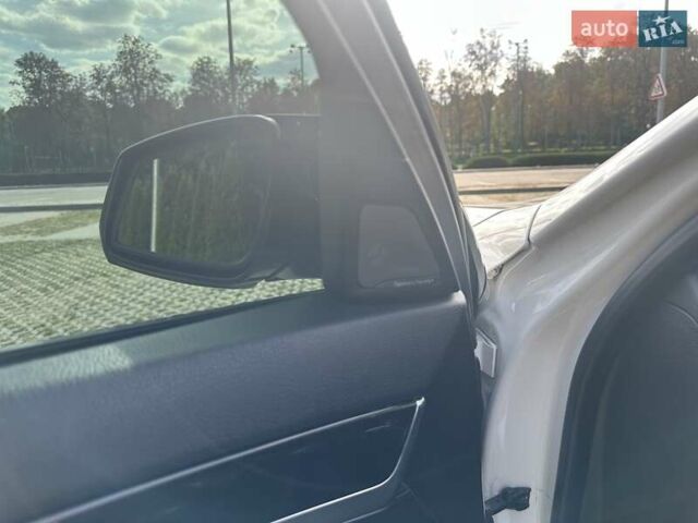 Белый БМВ 5 Серия, объемом двигателя 3 л и пробегом 185 тыс. км за 19500 $, фото 16 на Automoto.ua