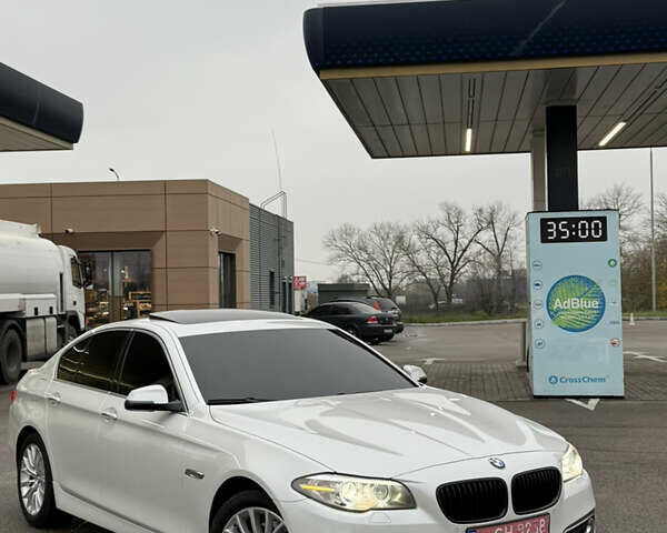 Белый БМВ 5 Серия, объемом двигателя 2 л и пробегом 136 тыс. км за 13950 $, фото 1 на Automoto.ua