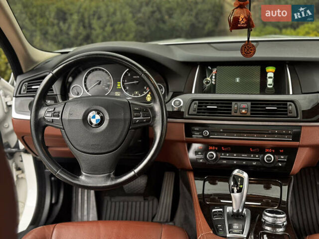 Белый БМВ 5 Серия, объемом двигателя 3 л и пробегом 196 тыс. км за 16900 $, фото 77 на Automoto.ua