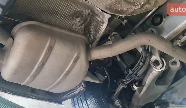 Белый БМВ 5 Серия, объемом двигателя 3 л и пробегом 117 тыс. км за 23000 $, фото 34 на Automoto.ua