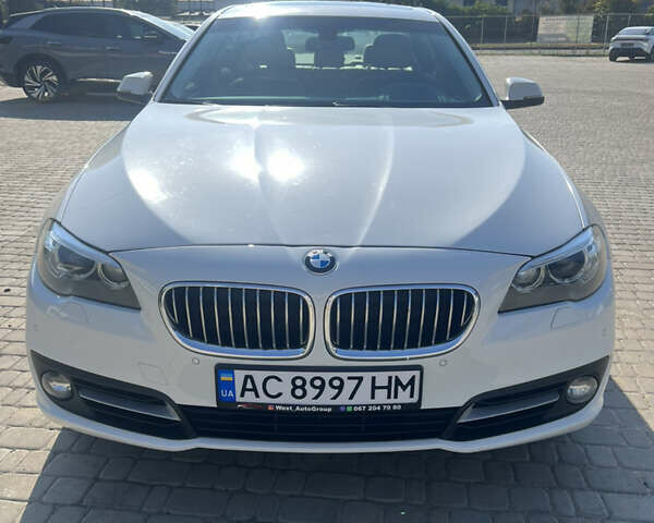 Белый БМВ 5 Серия, объемом двигателя 2 л и пробегом 202 тыс. км за 14000 $, фото 3 на Automoto.ua