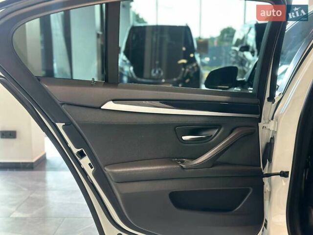 Белый БМВ 5 Серия, объемом двигателя 2 л и пробегом 114 тыс. км за 17400 $, фото 32 на Automoto.ua