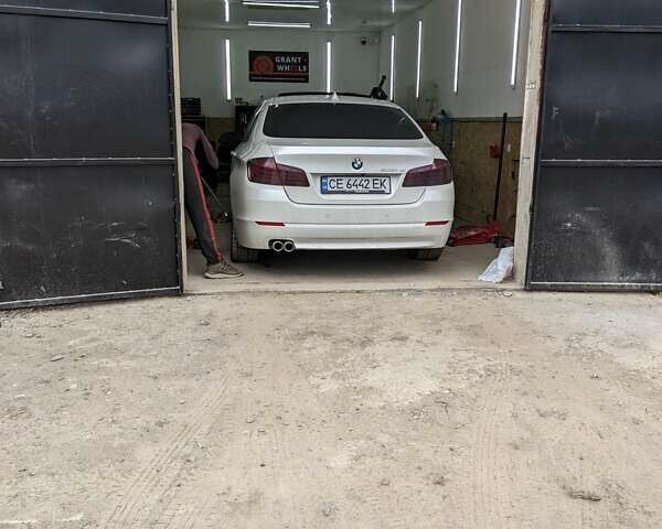 Білий БМВ 5 Серія, об'ємом двигуна 2.99 л та пробігом 248 тис. км за 21500 $, фото 9 на Automoto.ua