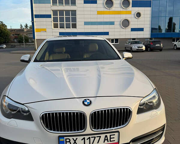 Белый БМВ 5 Серия, объемом двигателя 2 л и пробегом 87 тыс. км за 14400 $, фото 4 на Automoto.ua