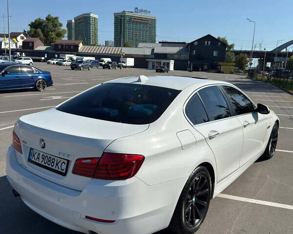 Белый БМВ 5 Серия, объемом двигателя 3 л и пробегом 173 тыс. км за 18000 $, фото 28 на Automoto.ua