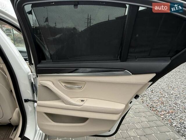 Белый БМВ 5 Серия, объемом двигателя 3 л и пробегом 204 тыс. км за 20500 $, фото 60 на Automoto.ua