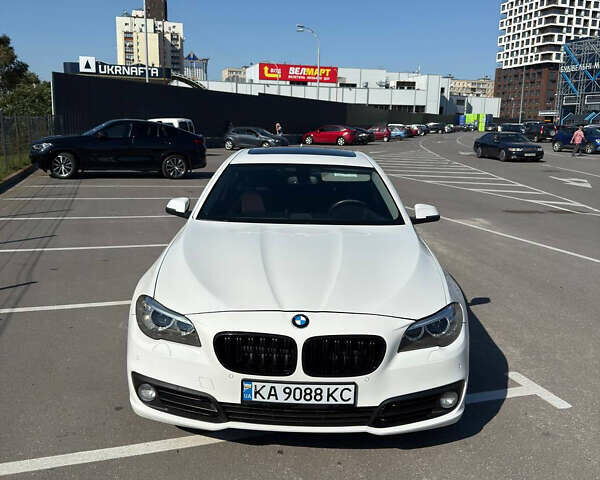 Белый БМВ 5 Серия, объемом двигателя 3 л и пробегом 173 тыс. км за 18000 $, фото 1 на Automoto.ua