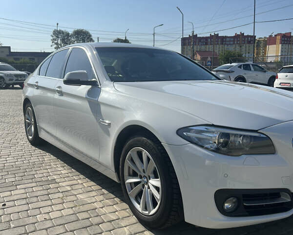 Белый БМВ 5 Серия, объемом двигателя 2 л и пробегом 202 тыс. км за 14000 $, фото 6 на Automoto.ua