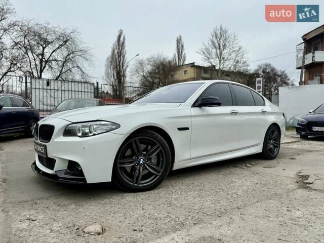 Белый БМВ 5 Серия, объемом двигателя 4.4 л и пробегом 124 тыс. км за 19999 $, фото 2 на Automoto.ua
