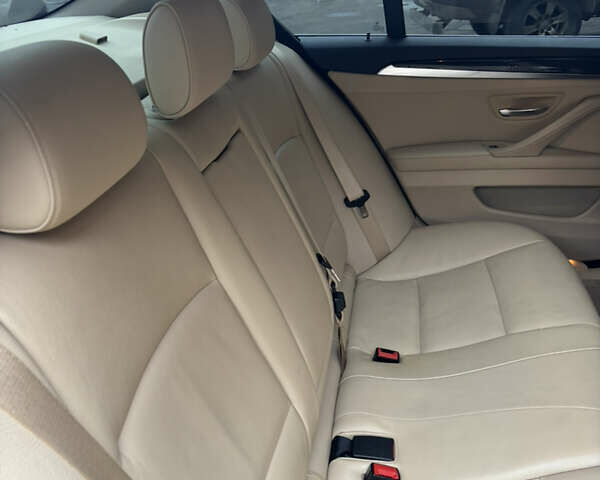 Белый БМВ 5 Серия, объемом двигателя 2 л и пробегом 178 тыс. км за 15300 $, фото 6 на Automoto.ua