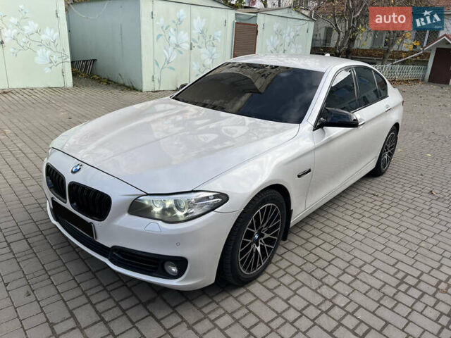 Белый БМВ 5 Серия, объемом двигателя 2 л и пробегом 275 тыс. км за 18500 $, фото 8 на Automoto.ua